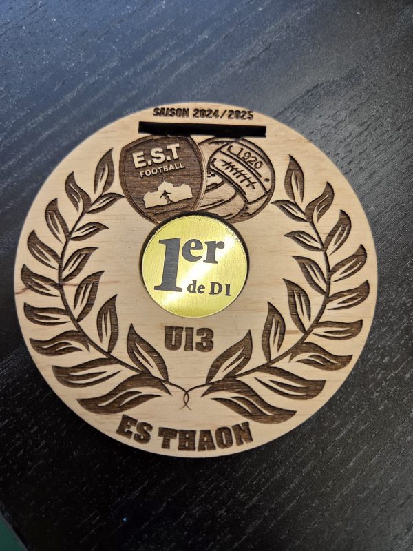 Médaille en bois