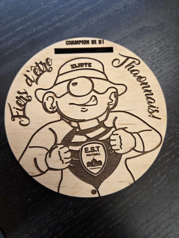 Médaille en bois