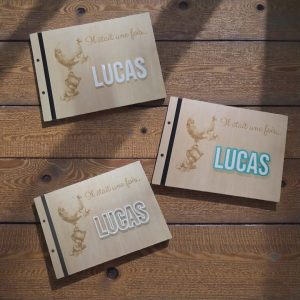 Livre en bois personnalisé pour enfant