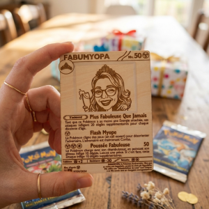 Carte Pokémon Caricature Personnalisée en Bois